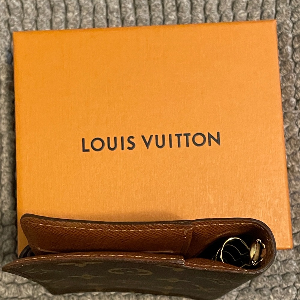 LV Monogram agenda - Picture 8 of 11